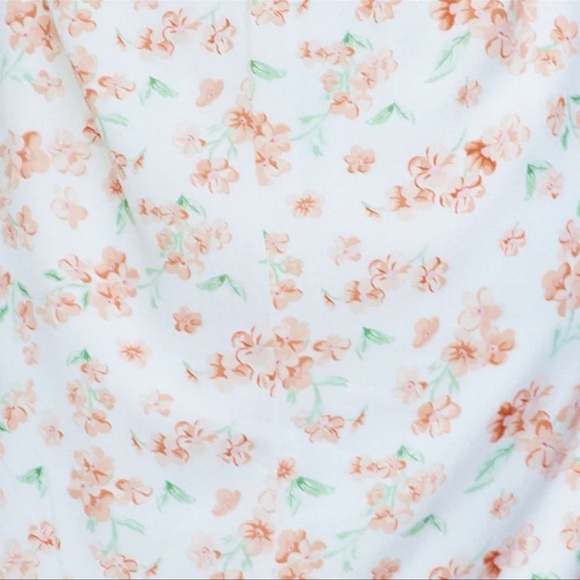 Not Too Far Midi Dress - Picture 4 of 13